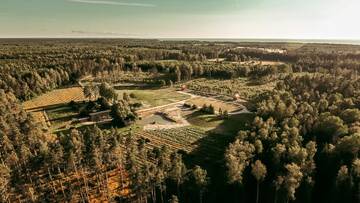 Фото номера Дом с 1 спальней Дома для отпуска Jūrkalnes Meža SPA г. Ošvalki 29